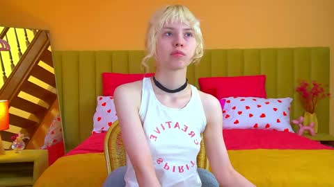 Snapshot of hannahhollis chatting on 3, 5, 2026 Hannah online show from 3, 5, 2026