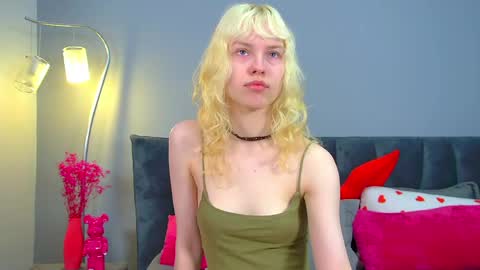 Snapshot of hannahhollis chatting on 6, 5, 2026 Hannah online show from 6, 5, 2026