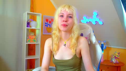 Snapshot of hannahhollis chatting on 3, 6, 2026 Hannah online show from 3, 6, 2026