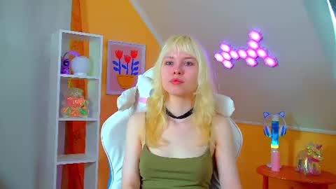 Snapshot of hannahhollis chatting on 5, 6, 2026 Hannah online show from 5, 6, 2026