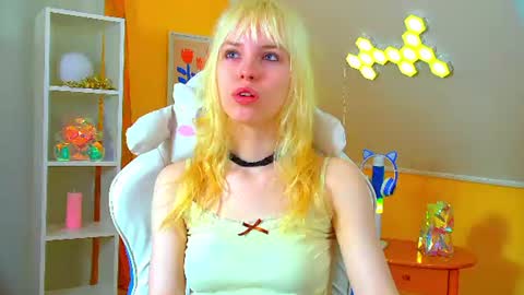Snapshot of hannahhollis chatting on 5, 7, 2026 Hannah online show from 5, 7, 2026