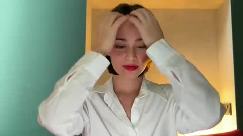 hannahinto online show from 5, 4, 2026