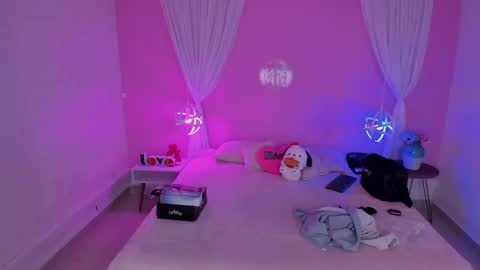 Snapshot of hannahpage chatting on 22, 2, 2025 Hannah online show from 22, 2, 2025