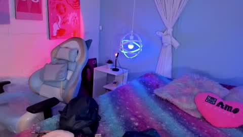 Snapshot of hannahpage chatting on 14, 10, 2025 Hannah online show from 14, 10, 2025