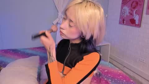 Snapshot of hannahpage chatting on 11, 11, 2025 Hannah online show from 11, 11, 2025