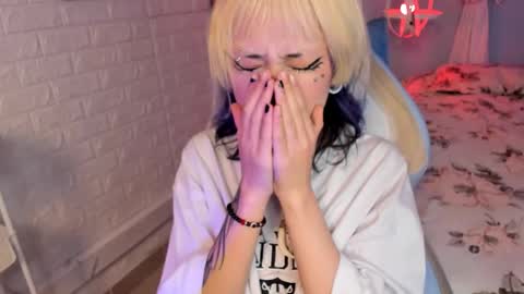 Snapshot of hannahpage chatting on 20, 11, 2025 Hannah online show from 20, 11, 2025