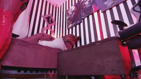 FOLLOW ME INTA MOONXMAFE online show from 5, 11, 2025