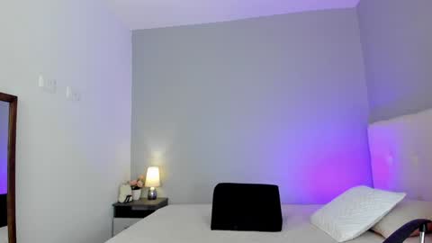 hannamartinnez online show from 29, 1, 2025