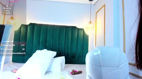 HannaPaola online show from 9, 1, 2025