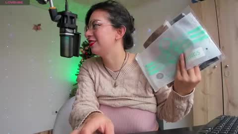   hannasofia x        Schedule 700 -1400GTM-5 online show from 2, 12, 2024