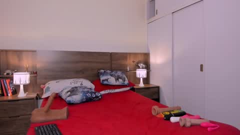 taylor live   online show from 7, 2, 2025