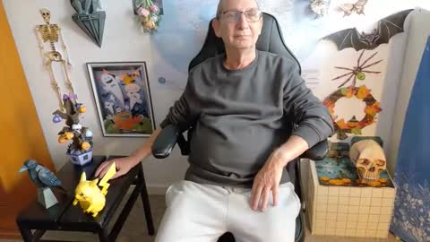 charly online show from 8, 10, 2025