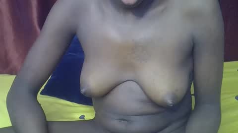 Snapshot of happy_kienyeji chatting on 2, 11, 2025 happy_kienyeji online show from 2, 11, 2025