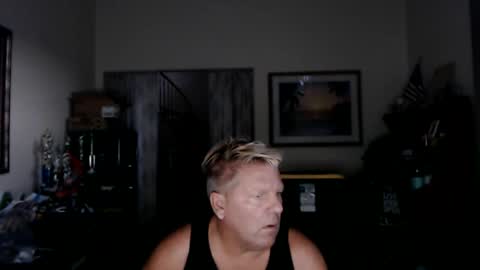 Steele and Cassie online show from 28, 9, 2025