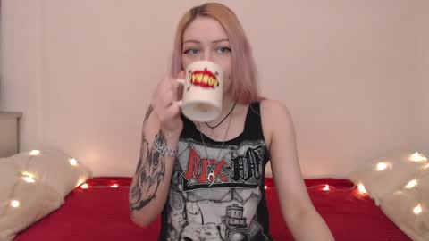 Emily online show from 28, 4, 2026