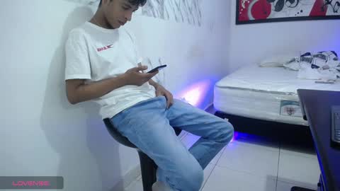 Snapshot of hardsexlove08 chatting on 29, 12, 2024 Andres Dean online show from 29, 12, 2024