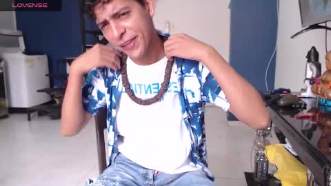 Snapshot of hardsexlove08 chatting on 30, 12, 2024 Andres Dean online show from 30, 12, 2024