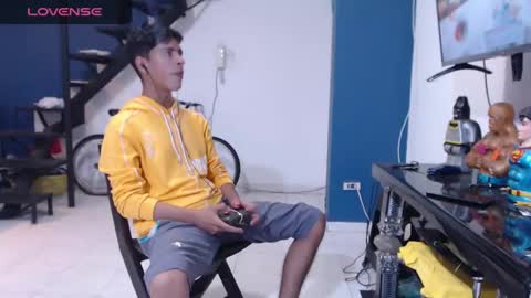 Snapshot of hardsexlove08 chatting on 25, 1, 2025 Andres Dean online show from 25, 1, 2025