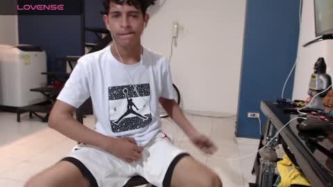 Snapshot of hardsexlove08 chatting on 26, 2, 2025 Andres Dean online show from 26, 2, 2025