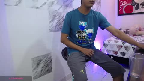 Snapshot of hardsexlove08 chatting on 1, 3, 2025 Andres Dean online show from 1, 3, 2025