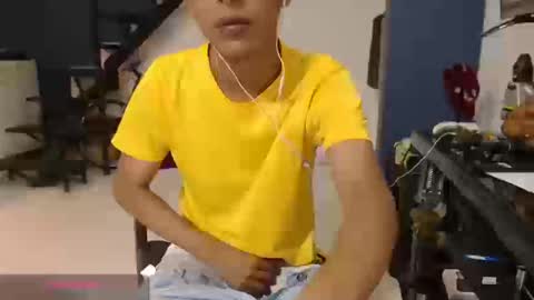 Snapshot of hardsexlove08 chatting on 15, 9, 2025 Andres Dean online show from 15, 9, 2025