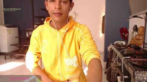 Snapshot of hardsexlove08 chatting on 17, 9, 2025 Andres Dean online show from 17, 9, 2025