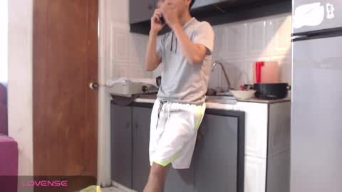 Snapshot of hardsexlove08 chatting on 18, 9, 2025 Andres Dean online show from 18, 9, 2025