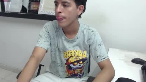 Snapshot of hardsexlove08 chatting on 19, 10, 2025 Andres Dean online show from 19, 10, 2025