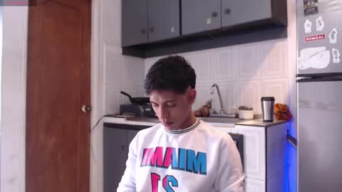 Snapshot of hardsexlove08 chatting on 21, 12, 2025 Andres Dean online show from 21, 12, 2025