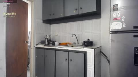 Snapshot of hardsexlove08 chatting on 5, 2, 2026 Andres Dean online show from 5, 2, 2026