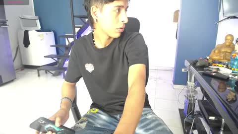 Snapshot of hardsexlove08 chatting on 18, 2, 2026 Andres Dean online show from 18, 2, 2026