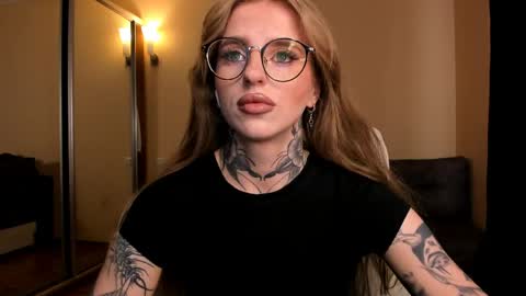 Snapshot of harley_kimm chatting on 29, 4, 2026 Julia online show from 29, 4, 2026