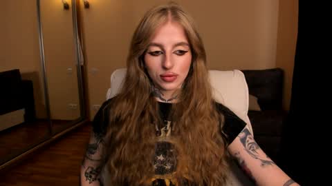 Snapshot of harley_kimm chatting on 7, 5, 2026 Julia online show from 7, 5, 2026