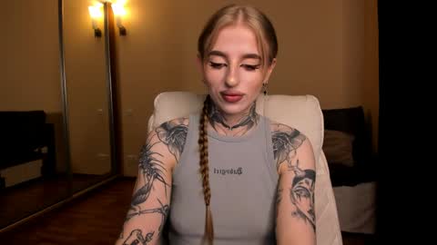 Snapshot of harley_kimm chatting on 17, 5, 2026 Julia online show from 17, 5, 2026