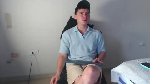 Snapshot of harry_brown2324 chatting on 15, 11, 2025 Sebastian online show from 15, 11, 2025