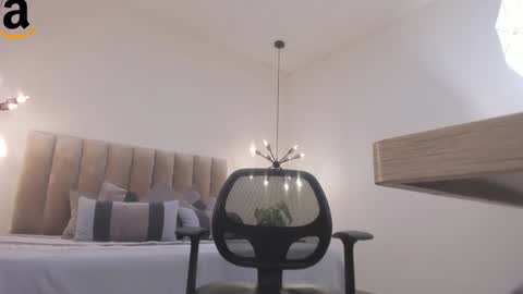 Harry Jones online show from 8, 12, 2024