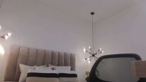 Harry Jones online show from 17, 12, 2024