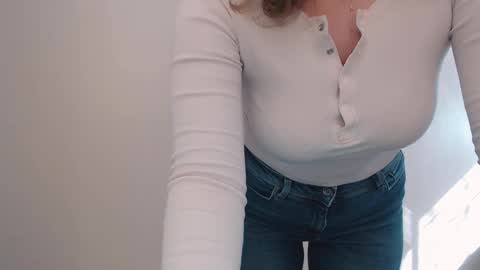 hartfoxx online show from 8, 3, 2025