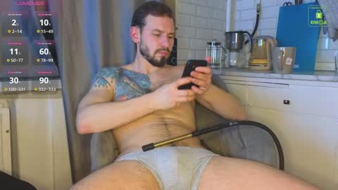 Snapshot of haydenmuscled chatting on 29, 12, 2024 HaydenMuscled online show from 29, 12, 2024