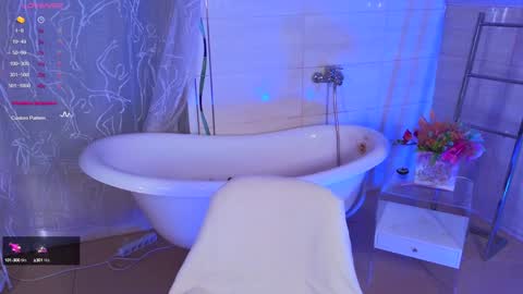 Hayle online show from 2, 2, 2025