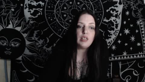 Hayle Woods online show from 7, 12, 2024