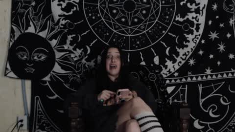 Hayle Woods online show from 12, 12, 2024