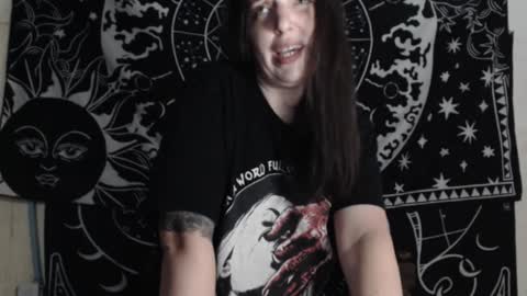 Hayle Woods online show from 31, 12, 2024