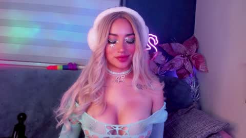 Snapshot of hazeeell chatting on 13, 1, 2025 Marie online show from 13, 1, 2025