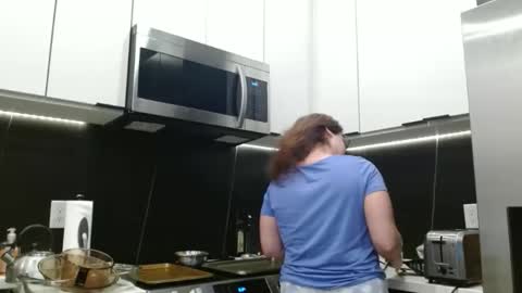 Hazel online show from 24, 4, 2026