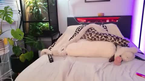 Hazeleo online show from 17, 4, 2026