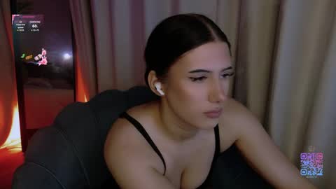 hazelhayess online show from 29, 4, 2026