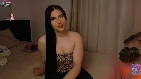 hazelhayess online show from 8, 5, 2026