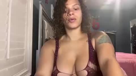 hazellivexo online show from 20, 6, 2026