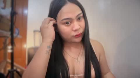 HAZEL MADONNA online show from 25, 6, 2026